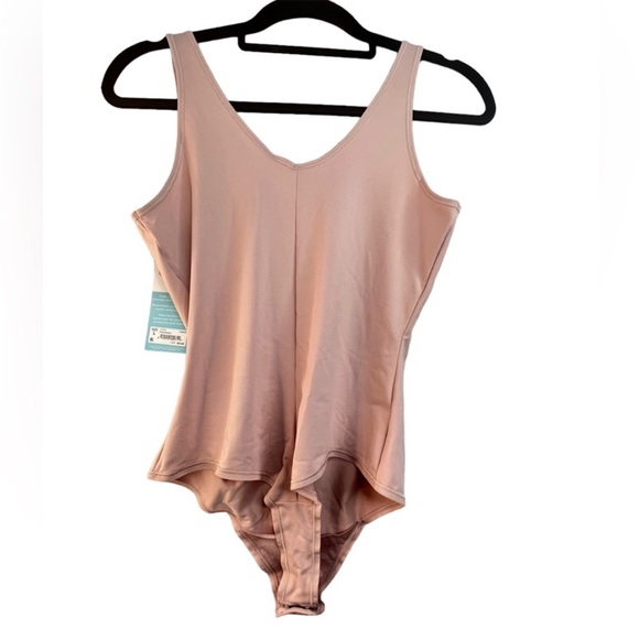 ASSETS BY SPANX Smoothing Thong Bodysuit large - Picture 5 of 8